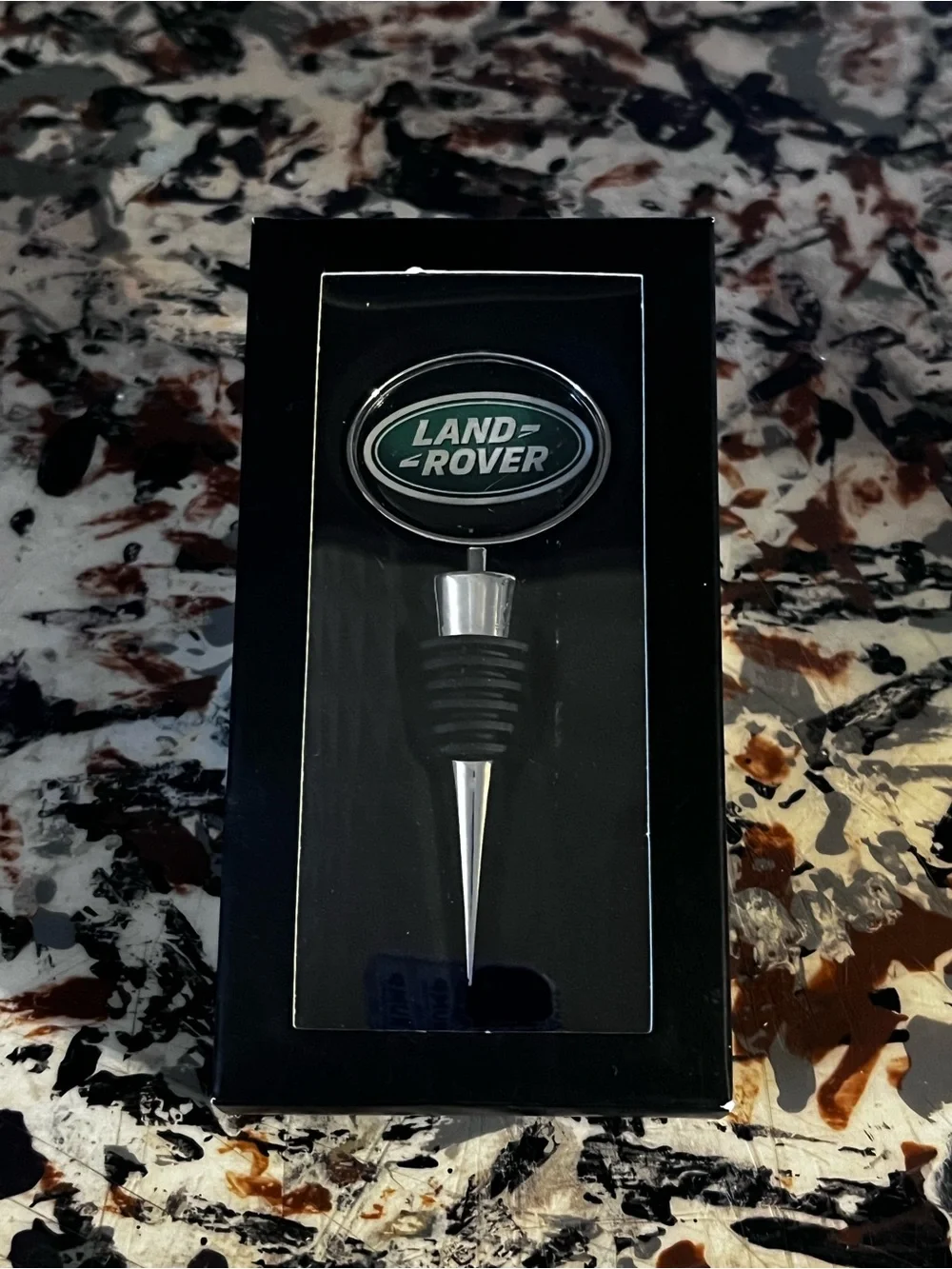 Land Rover wine bottle stopper